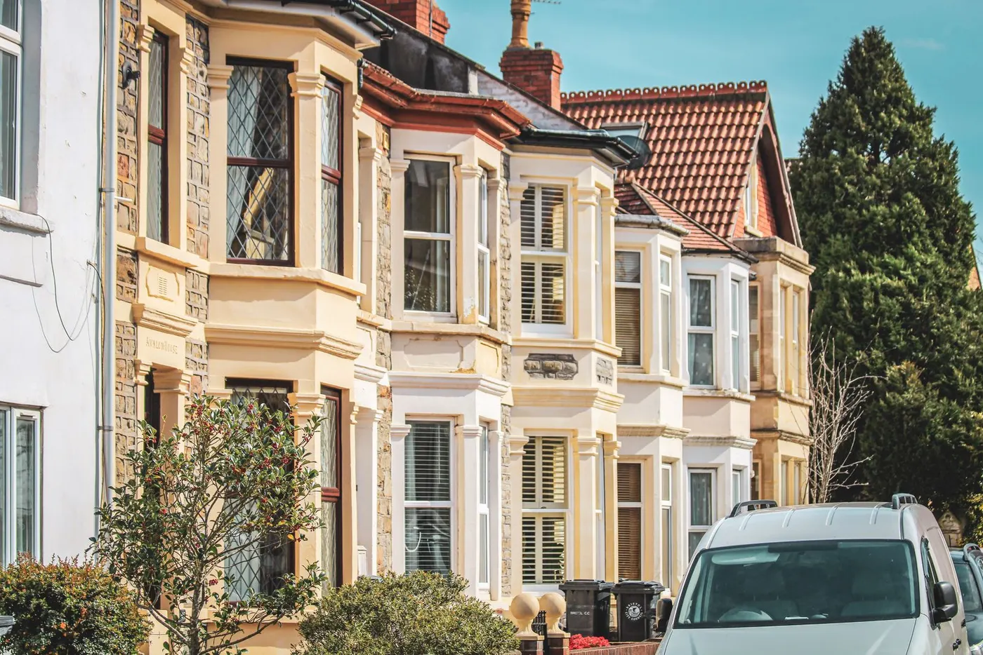 Bay-fronted Victorian houses in Bristol